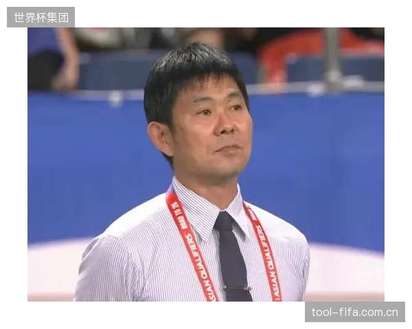 森保一高位压迫体系趋于成熟,日本队欲以窒息式防守掌控世界杯节奏。 森保一高位压迫体系趋于成熟,日本队欲以窒息式防守掌控世界杯节奏。